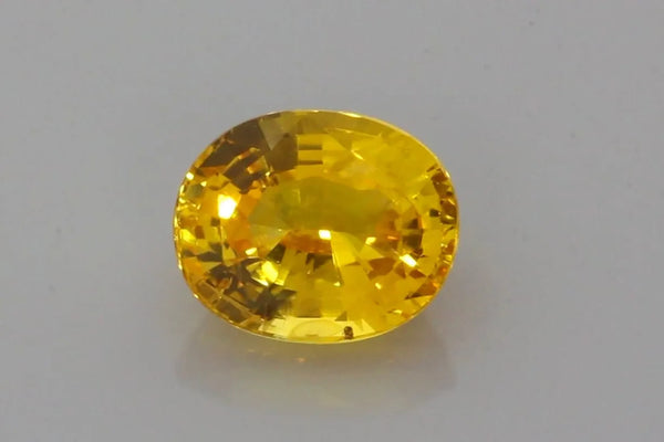 3.32ct Oval Natural Sapphire (Colour Yellow, Clarity Eye Clean, Cut Faceted)