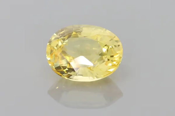 3.65ct Oval Natural Sapphire (Colour Yellow, Clarity Eye Clean, Cut Faceted)