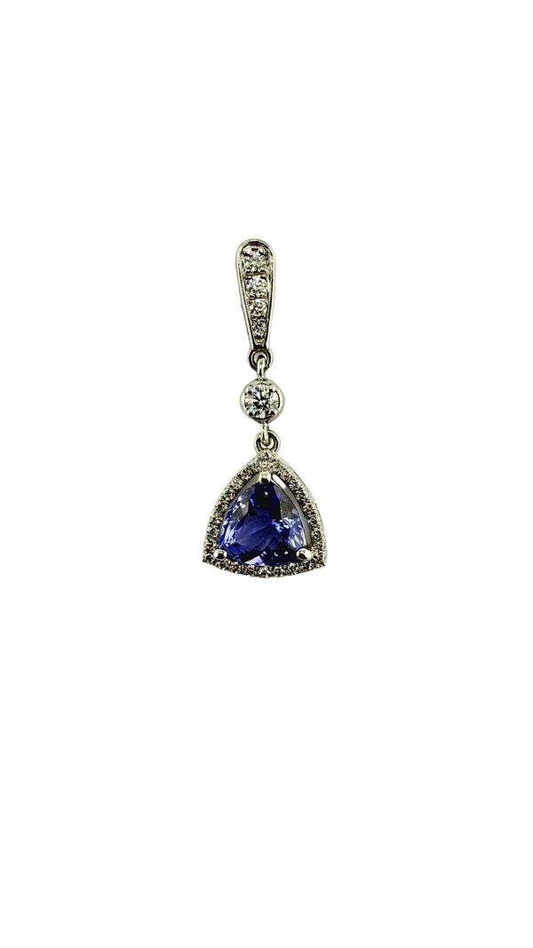 White gold earring with diamonds and TANZANITE